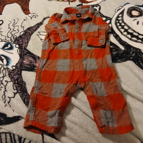 Baby Gap 3 - 6 Month Red & Gray Long Sleeve Button Down Checkered Onesie Infant - Picture 3 of 6